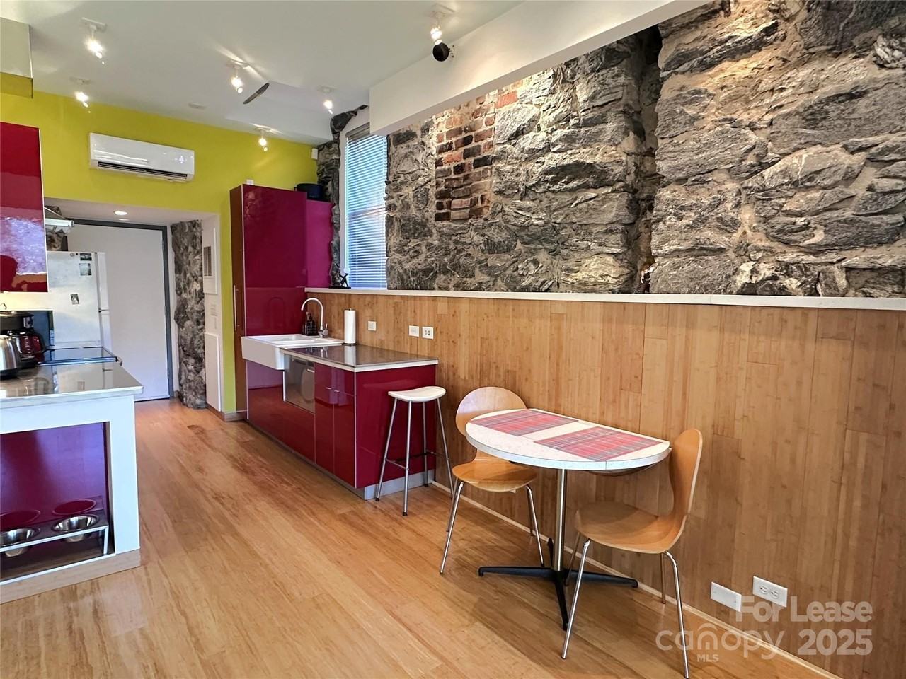 130C Biltmore Ave - Photo 5 of 16