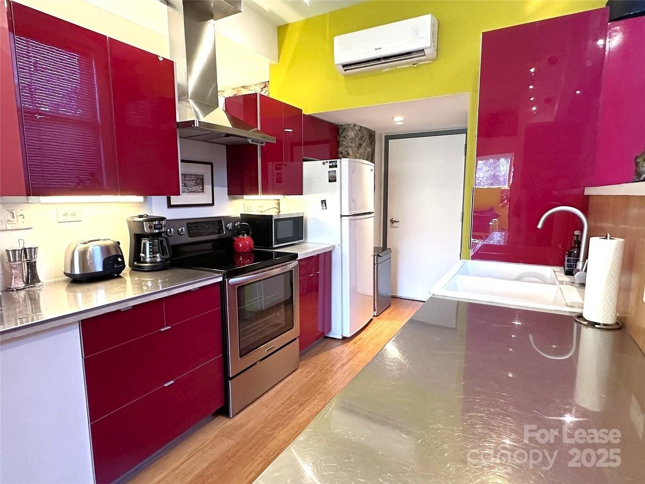 130C Biltmore Ave - Photo 7 of 16