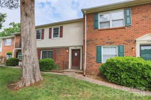11018 Hunter Trail Ln - Photo 1 of 1