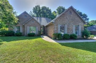 840 Emerson Dr - Photo 1 of 1