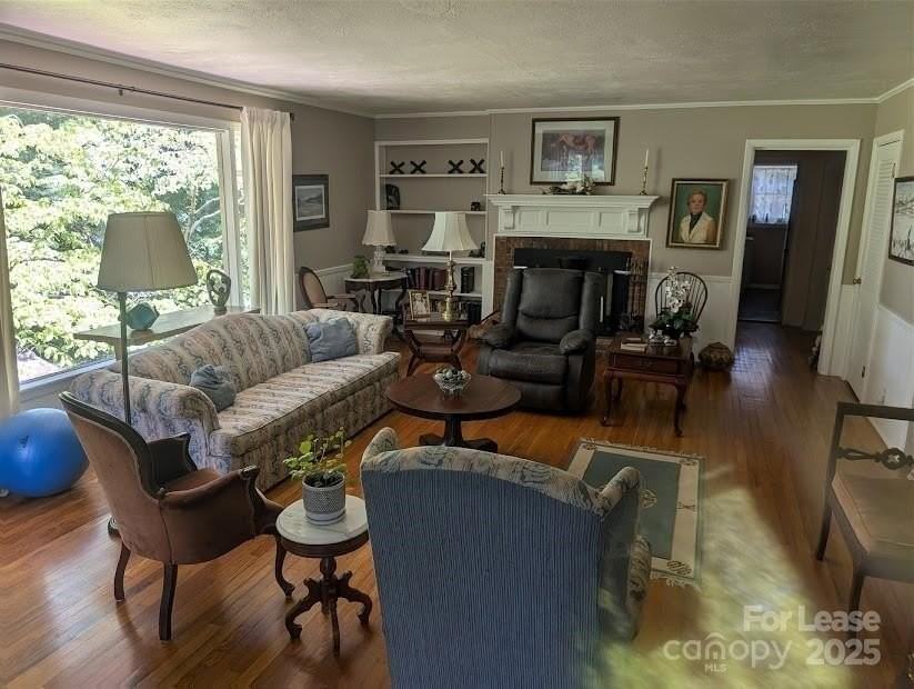 110 Hillside Court - Photo 2 of 11