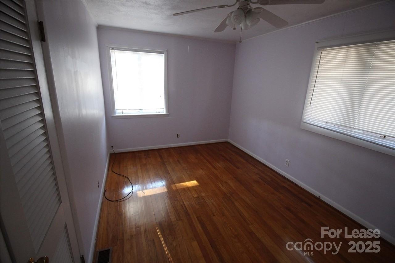 110 Hillside Court - Photo 5 of 11