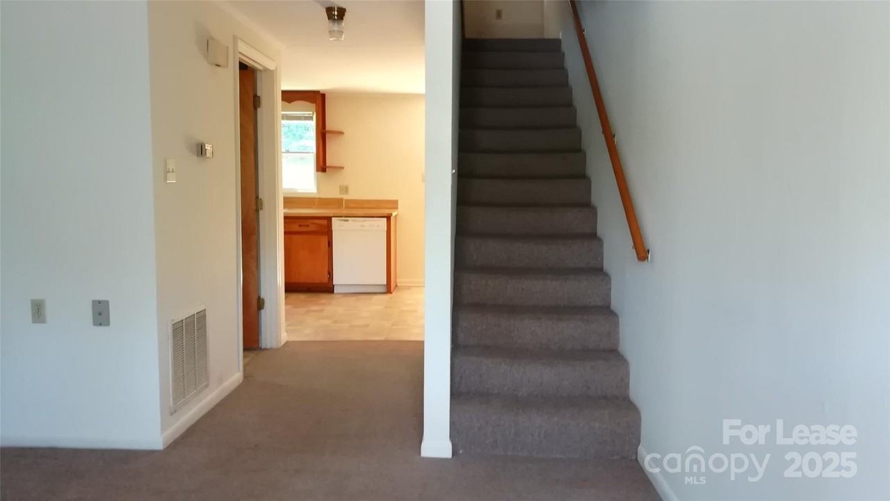 4347 Duncan Dr Unit 1 #3 - Photo 4 of 16