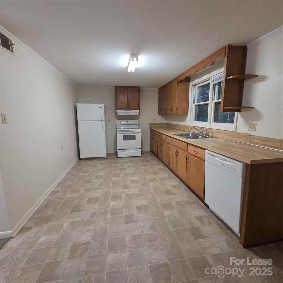 4347 Duncan Dr Unit 1 #3 - Photo 5 of 16