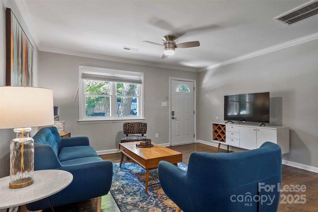 2521 Dora Dr - Photo 2 of 16