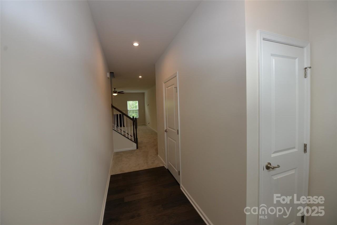 2829 Sand Cove Ct - Photo 3 of 31