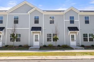 featured image of 117 Dogwood Village Trl Unit E #E
