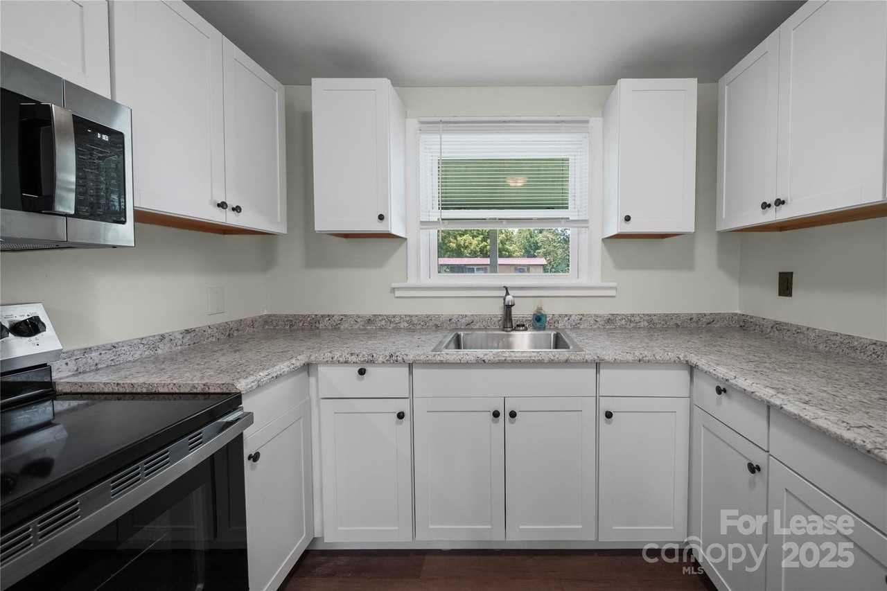 202 Horne Rd - Photo 4 of 16