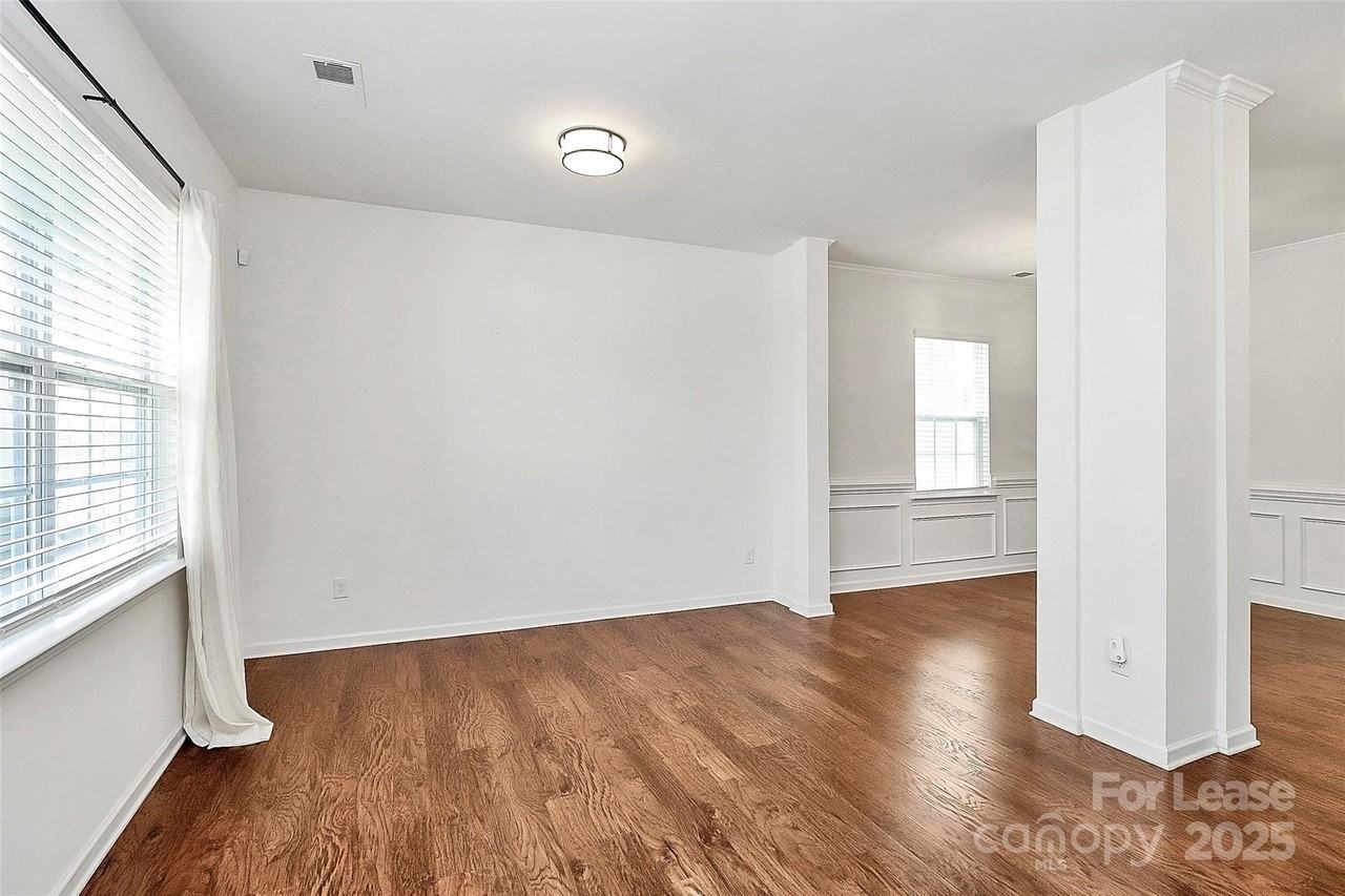 181 Atwater Landing Drive - Photo 3 of 39