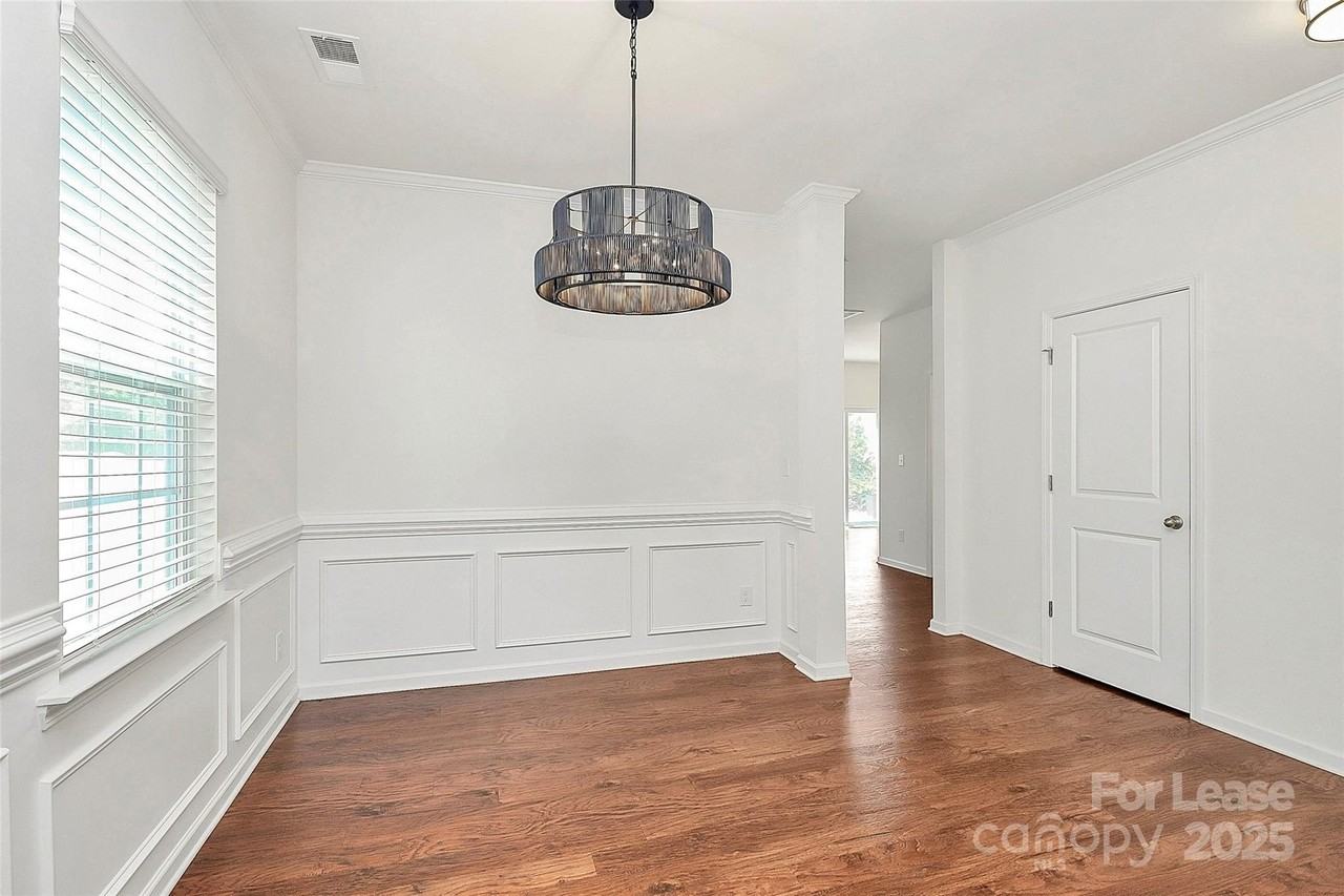 181 Atwater Landing Drive - Photo 6 of 39