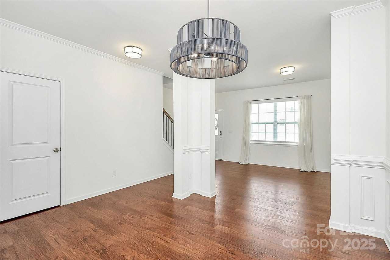 181 Atwater Landing Drive - Photo 7 of 39