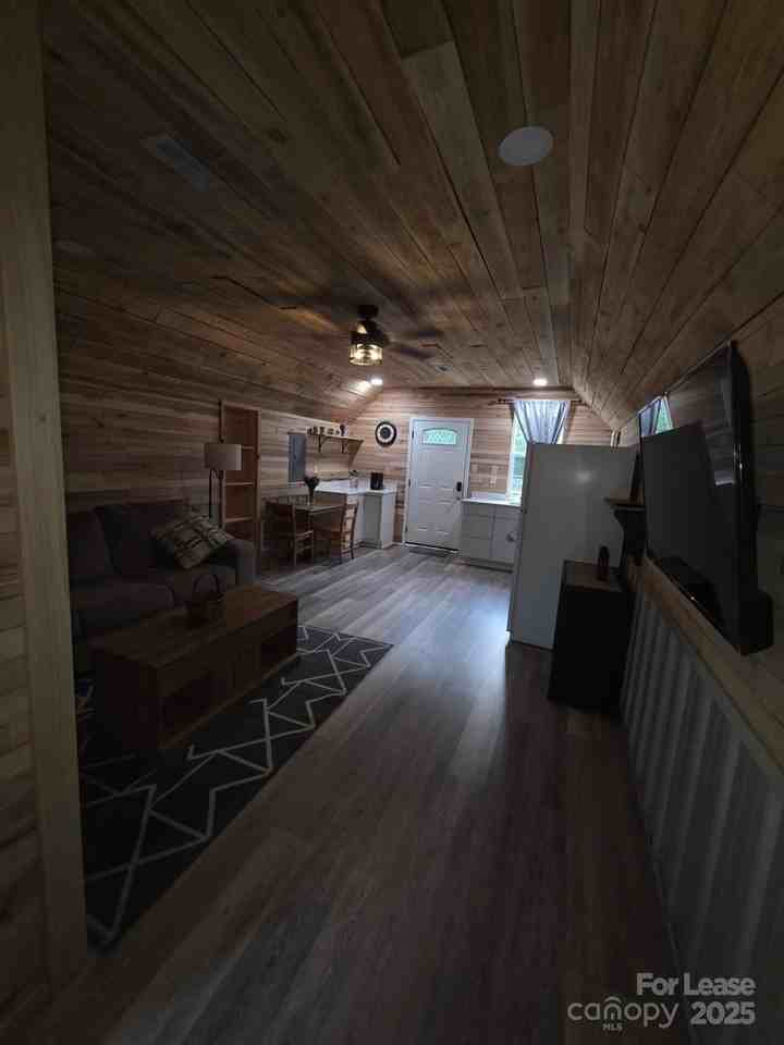 820 Clearview Drive - Photo 6 of 14