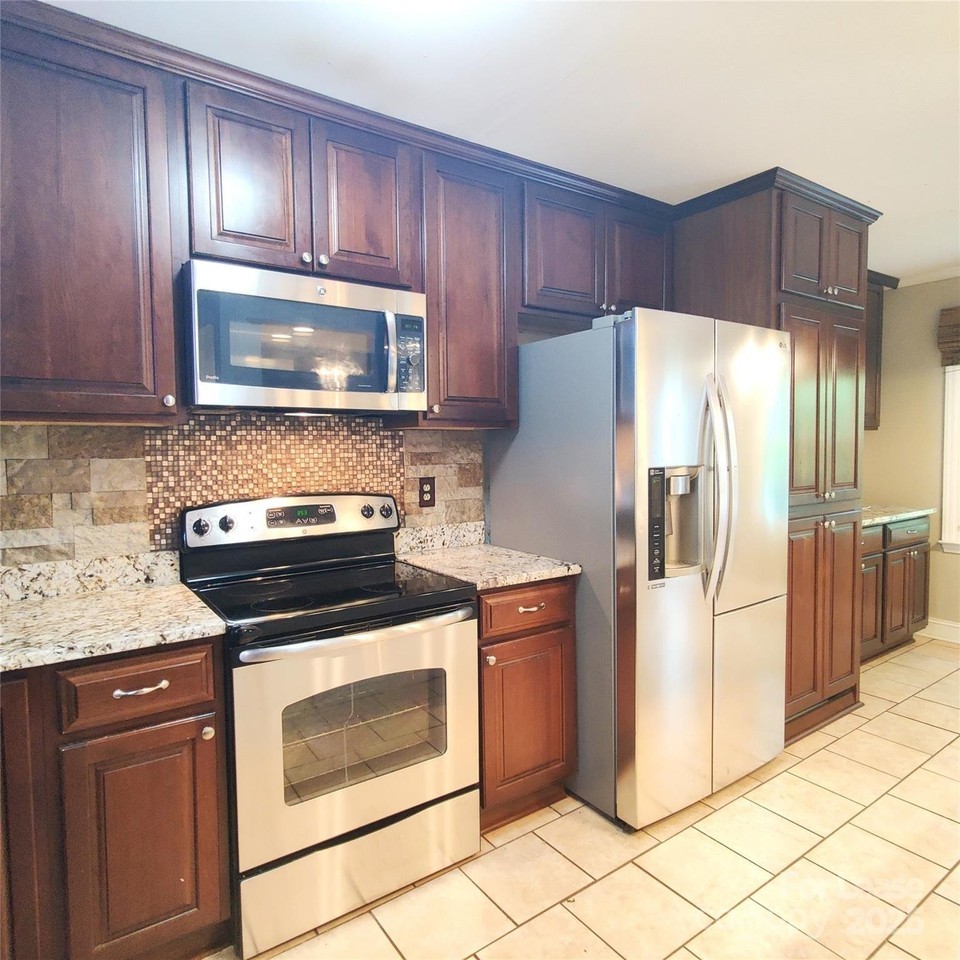 8644 Kirchenbaum Drive - Photo 3 of 28