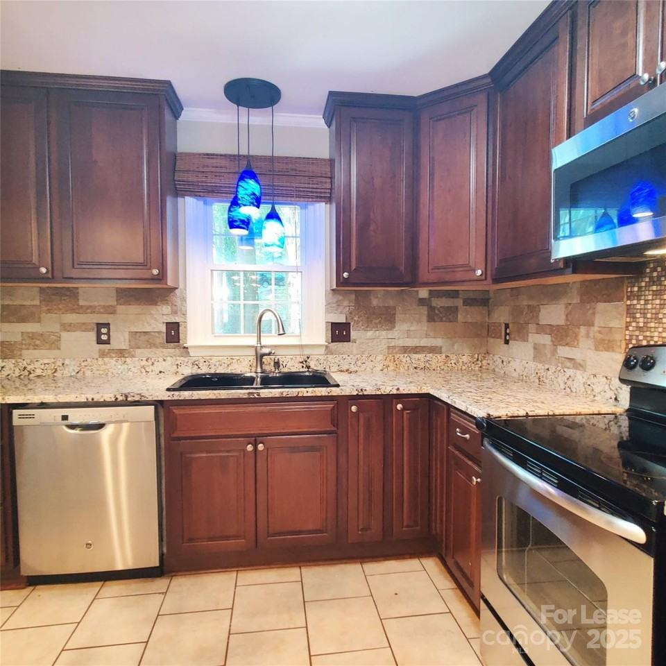 8644 Kirchenbaum Drive - Photo 5 of 28