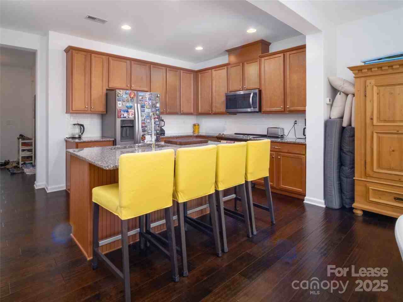 9547 Glenburn Lane - Photo 5 of 41