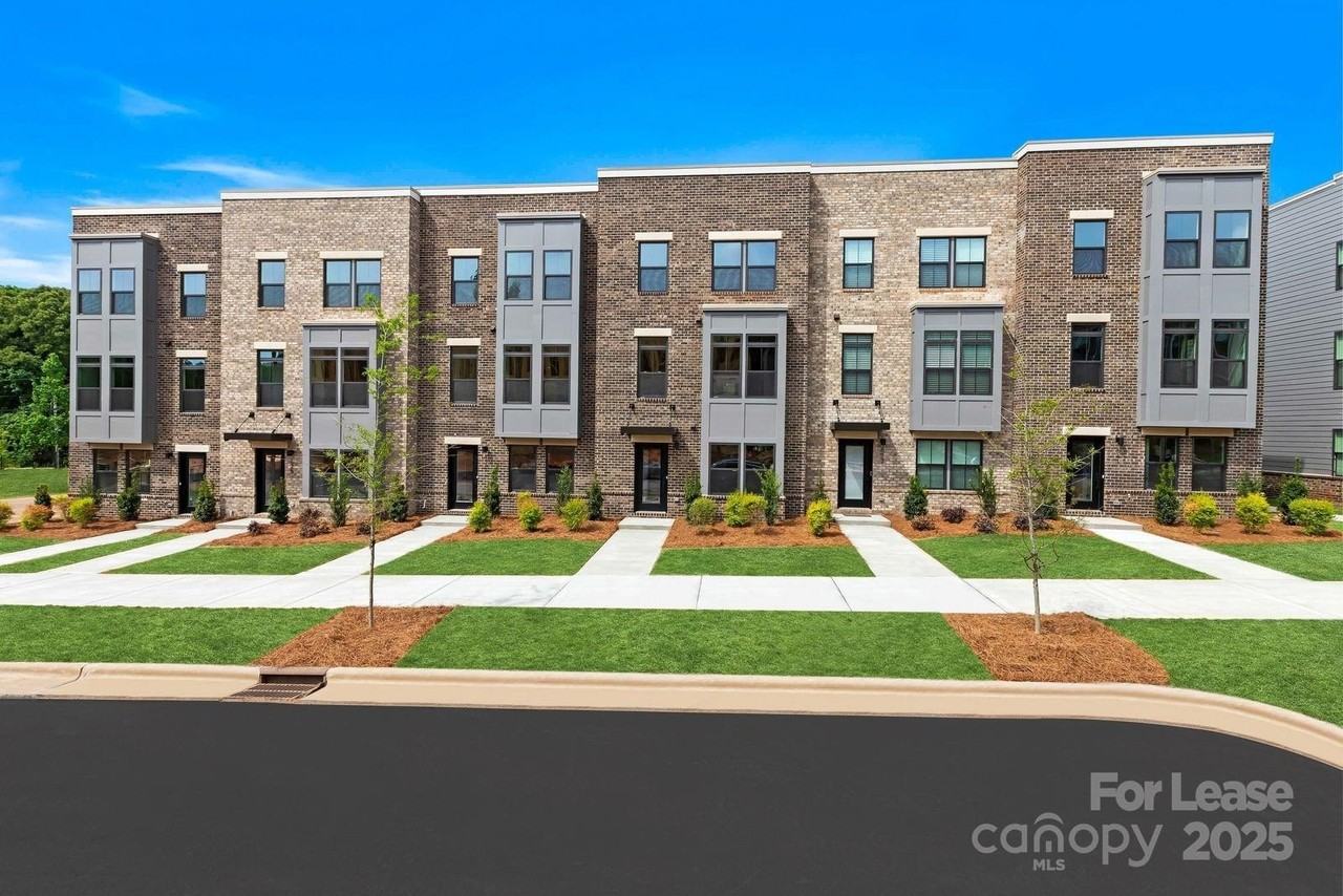 1324 Gleason Way #1007D