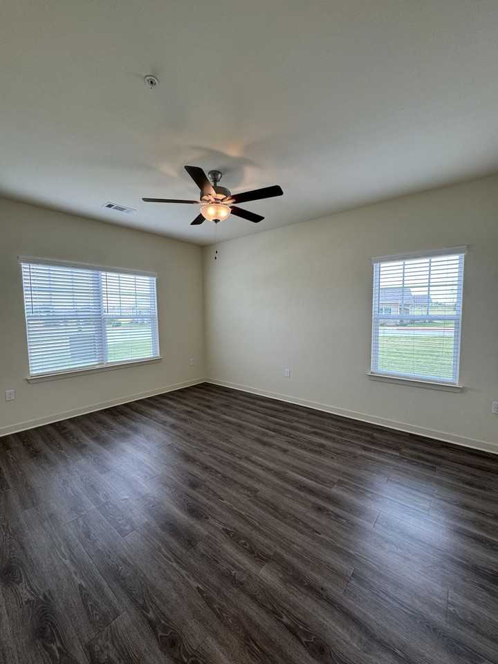 10216 Greenland Park Dr #8107 - Photo 4 of 8