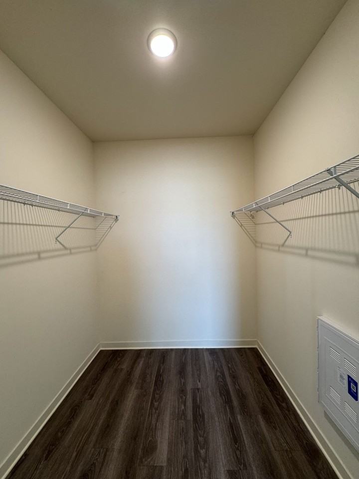 10216 Greenland Park Dr #8107 - Photo 5 of 8