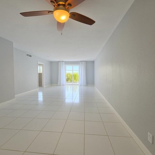 1001 Se 3rd St #3 - Photo 7 of 8