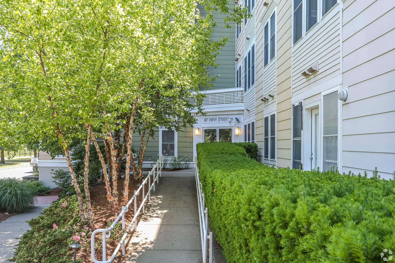 Park87 Apartments - Photo 4 of 50