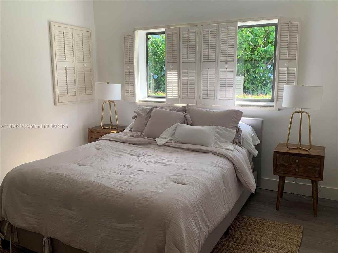 6911 Sunrise Pl - Photo 2 of 11