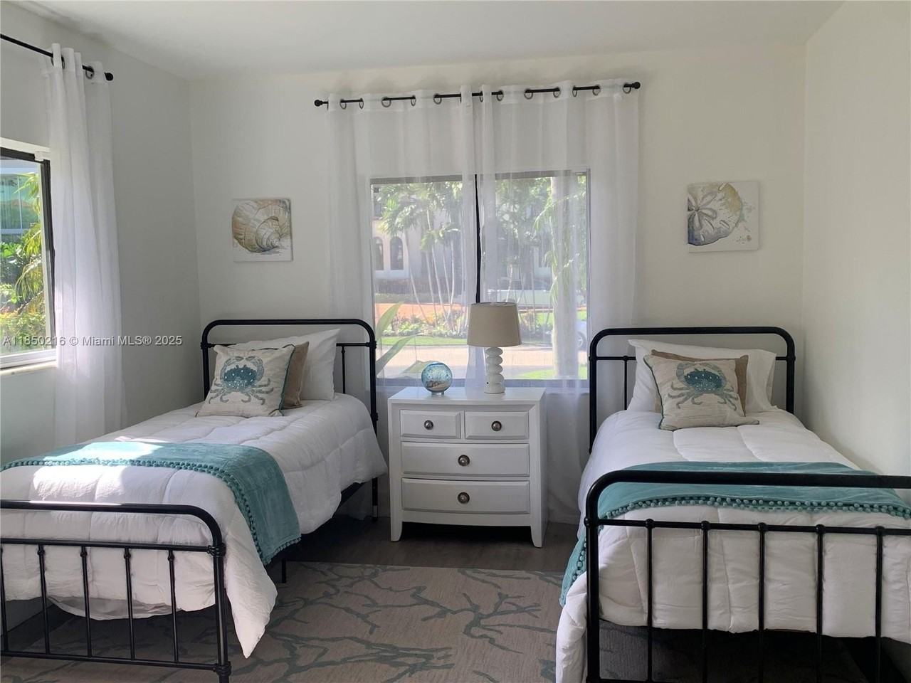 6911 Sunrise Pl - Photo 3 of 11