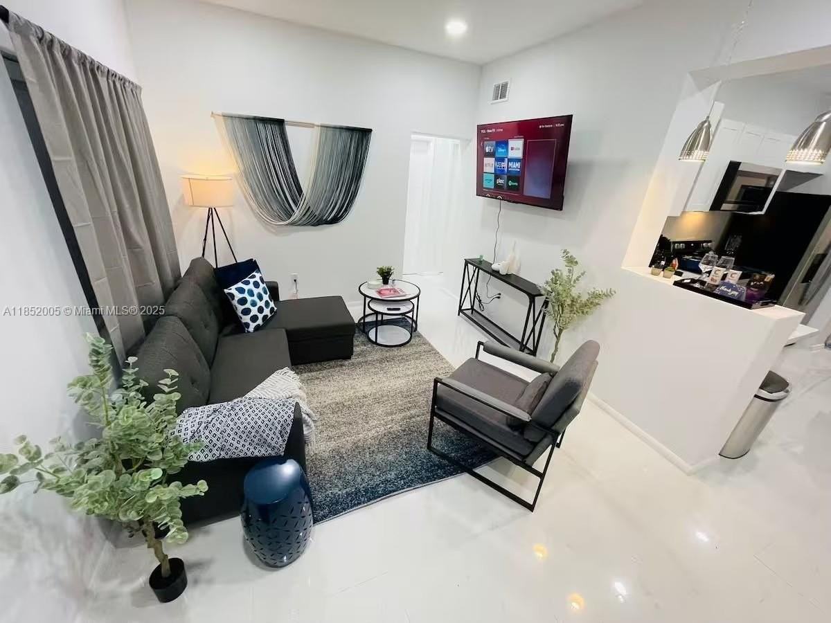 1170 Nw 142nd St - Photo 7 of 13