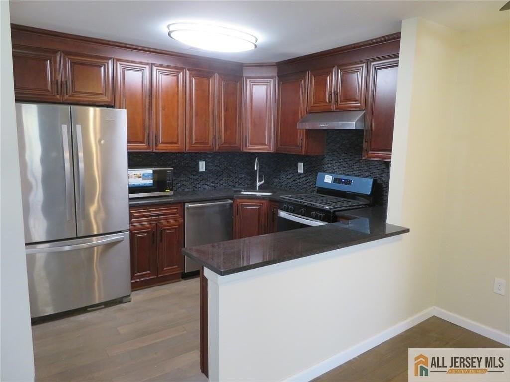 95 Pennsylvania Way - Photo 6 of 20