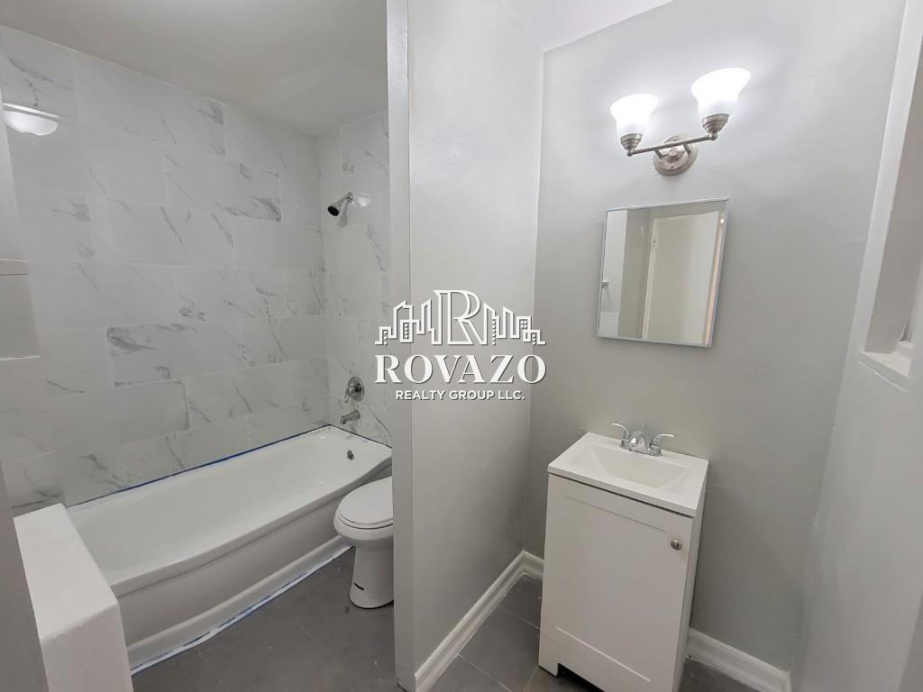 595 Elizabeth Avenue #3G - Photo 2 of 9
