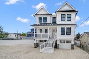 104 Lawrence Dr - Photo 1 of 1