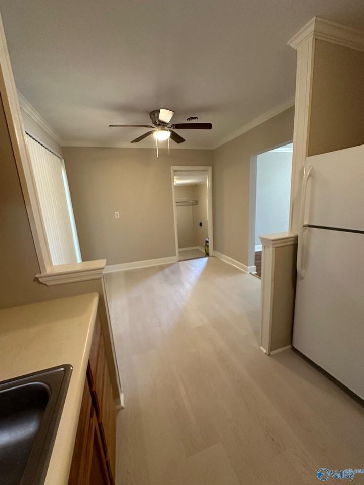 1915 Vanderbilt Cir Sw - Photo 3 of 9