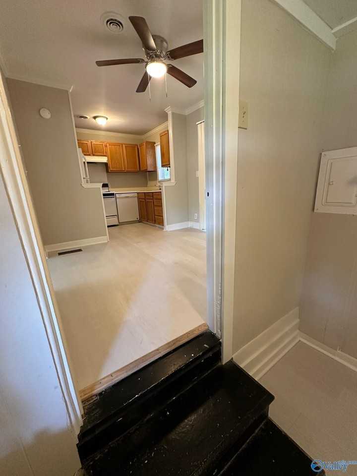 1915 Vanderbilt Cir Sw - Photo 7 of 9