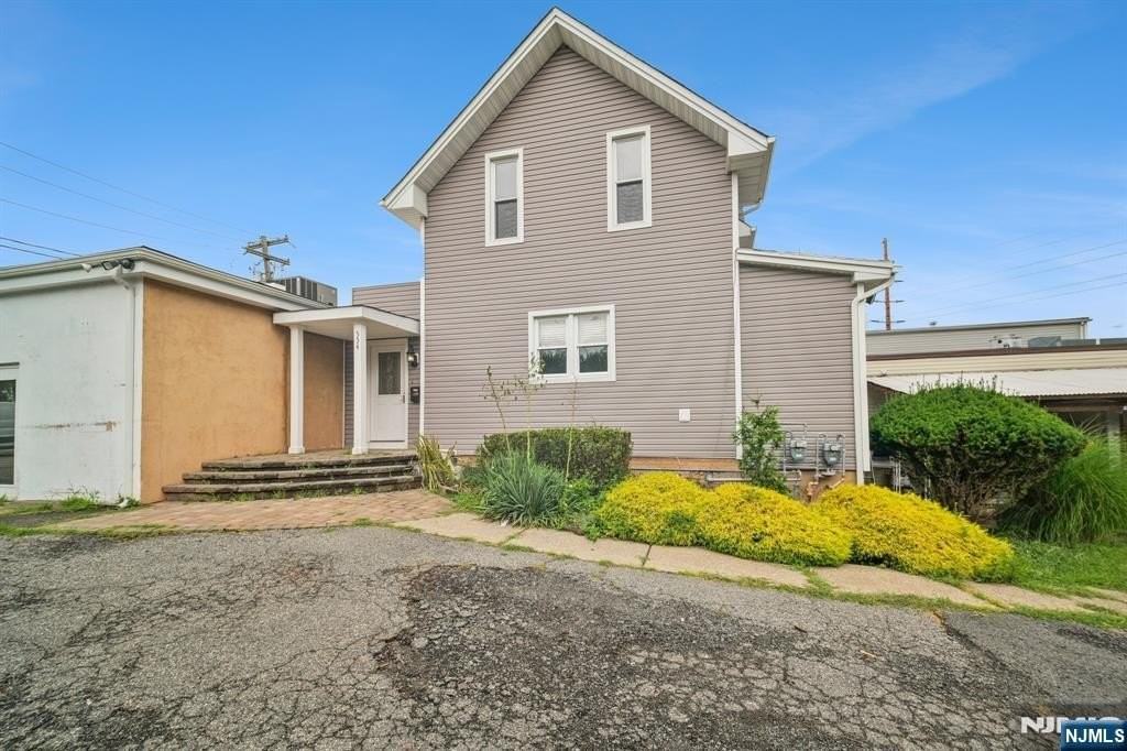 534 Durie Ave - Photo 3 of 32