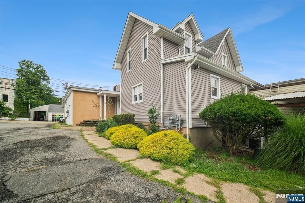 534 Durie Ave - Photo 4 of 32