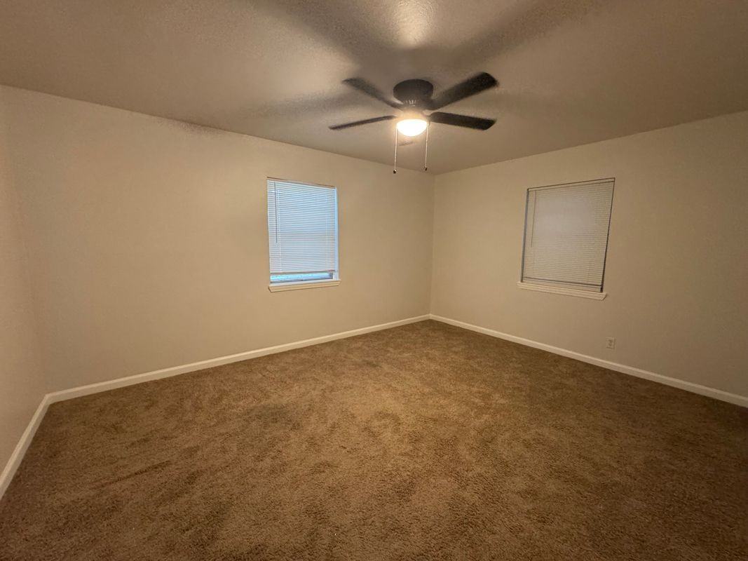 6710 Fairwood Rd - Photo 5 of 15