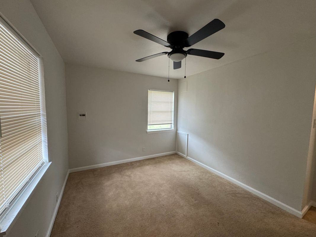 6710 Fairwood Rd - Photo 7 of 15