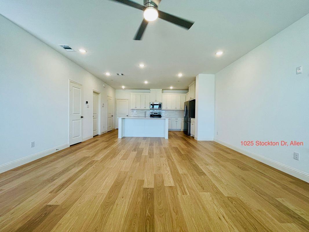 1025 Stockton Dr - Photo 2 of 17