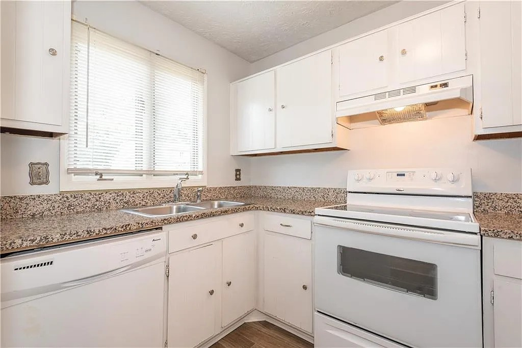 1723 Wynndowne Trl Se - Photo 3 of 4