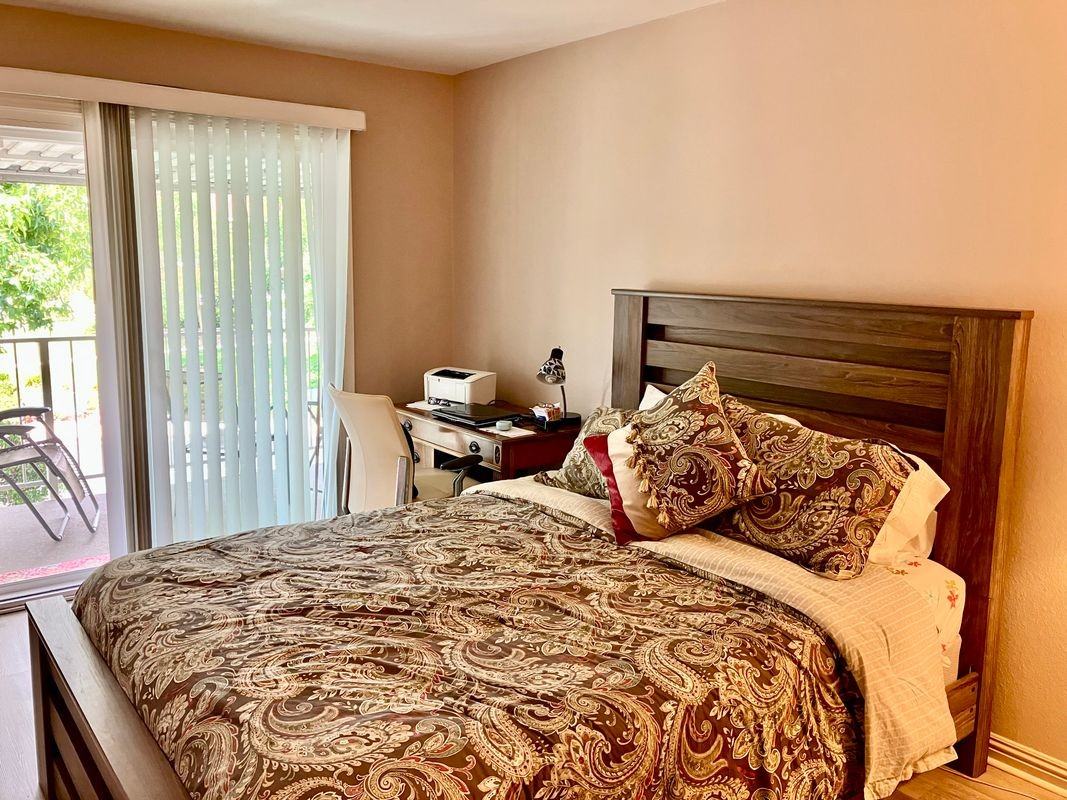 670 Via Mendoza - Photo 2 of 6