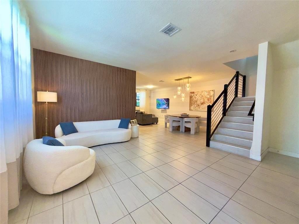 7911 Nw 105th Ave #7911 - Photo 4 of 32