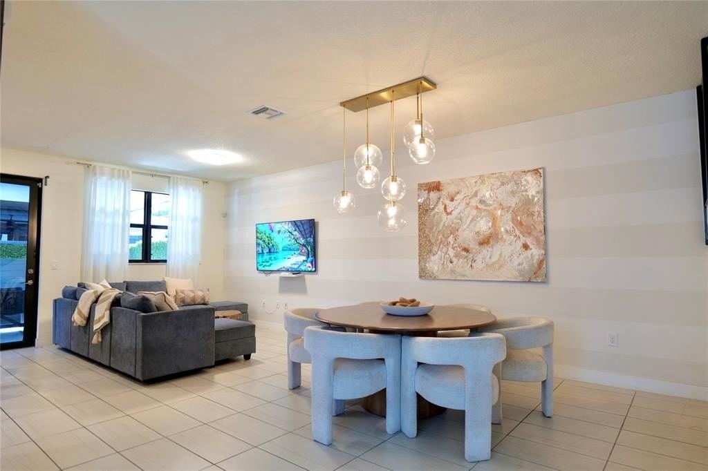 7911 Nw 105th Ave #7911 - Photo 5 of 32