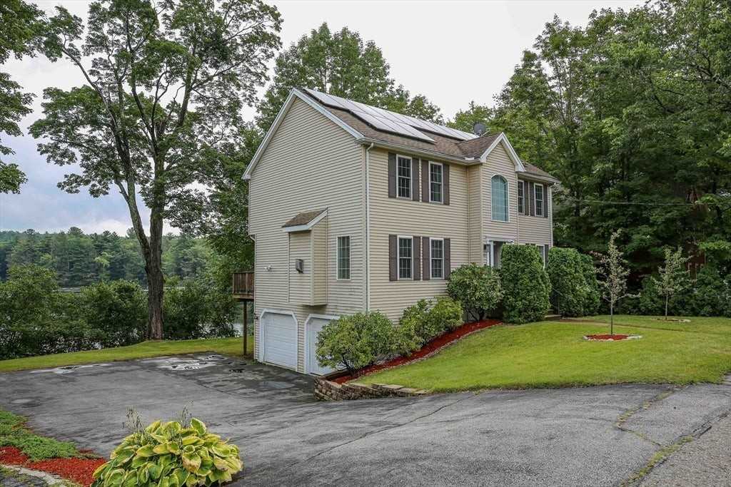 142 Olean St - Photo 6 of 42