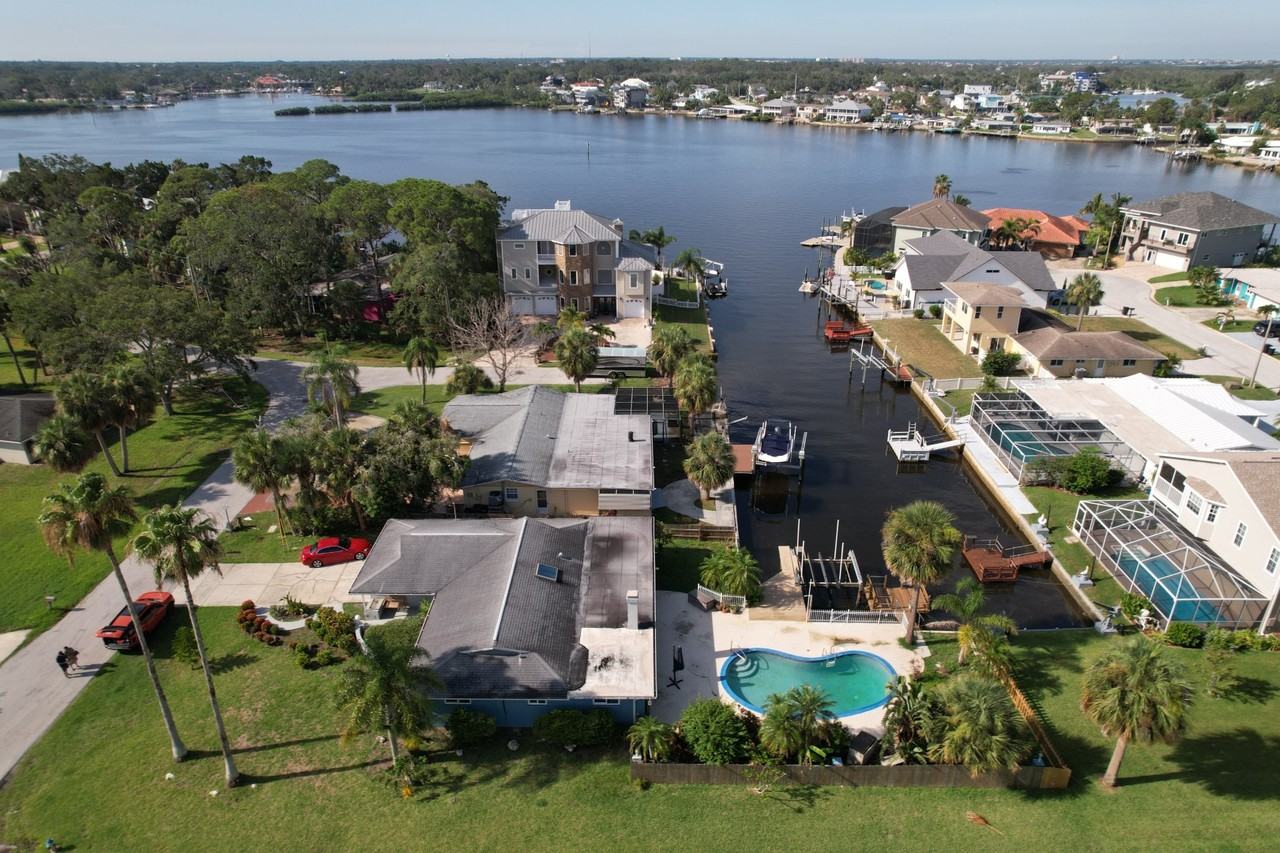 5024 Miller Bayou Dr - Photo 2 of 20