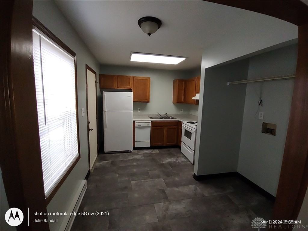 649 Rombach Ave ##B - Photo 4 of 9