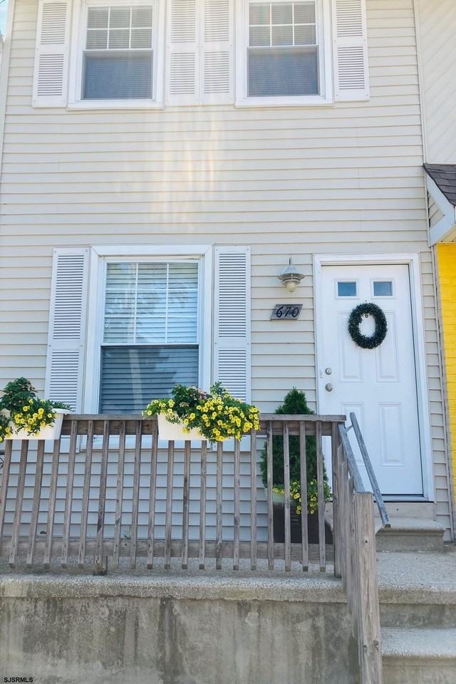 670 Carolyn Ter - Photo 2 of 17