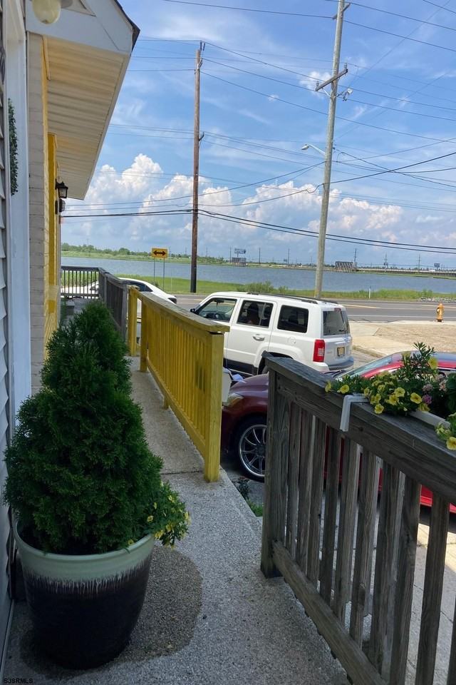 670 Carolyn Ter - Photo 4 of 17