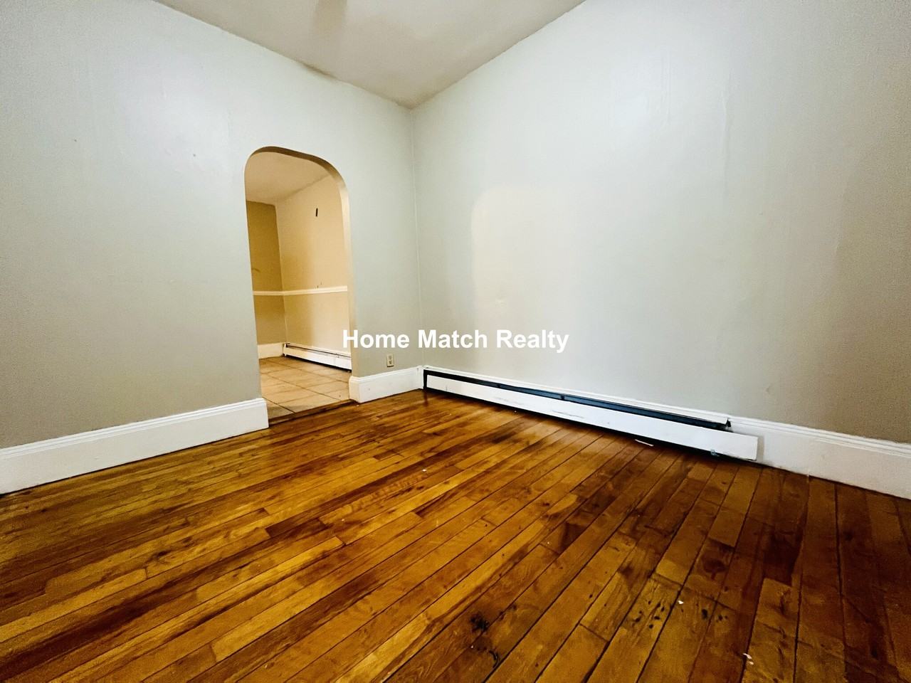 Spencer Ave #2R - Photo 2 of 26