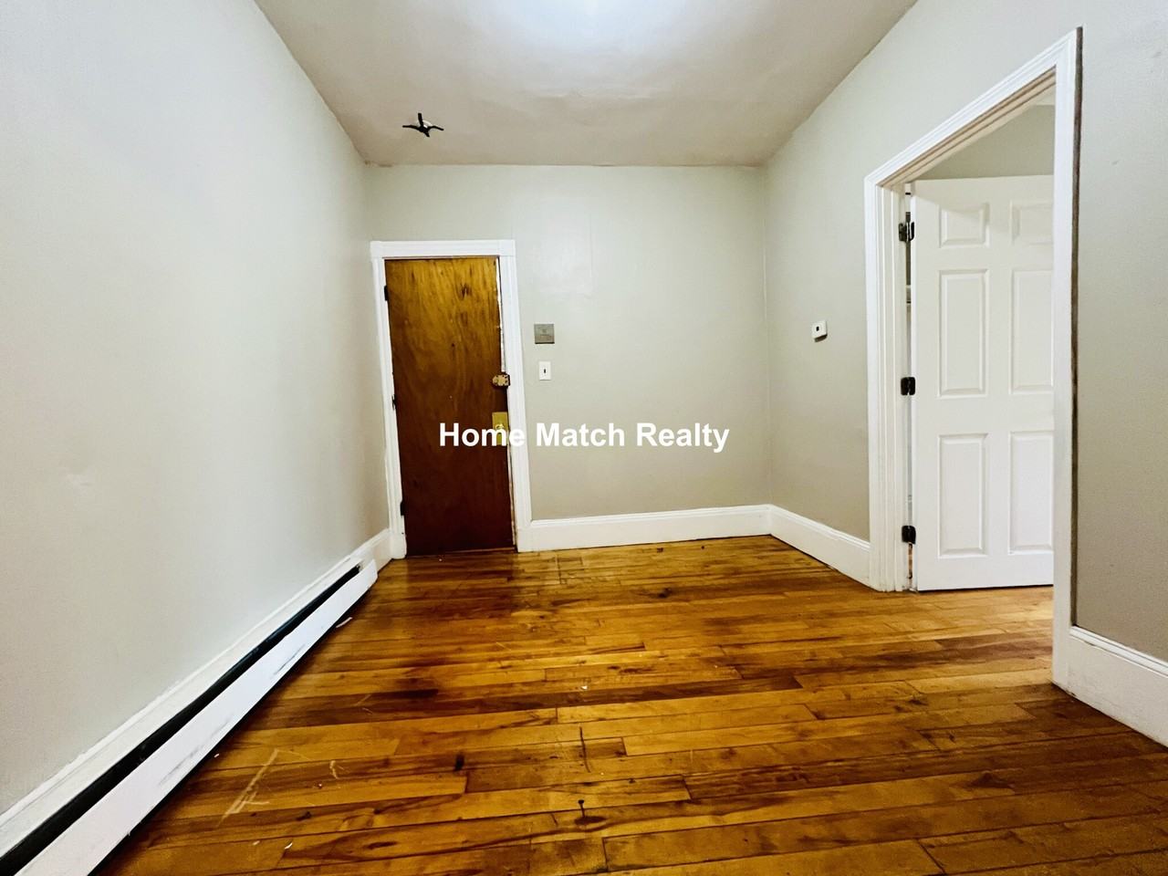 Spencer Ave #2R - Photo 3 of 26