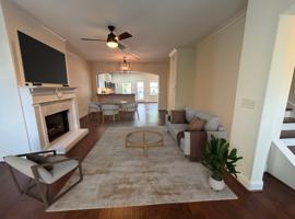 featured image of 962 Lennox Boulevard