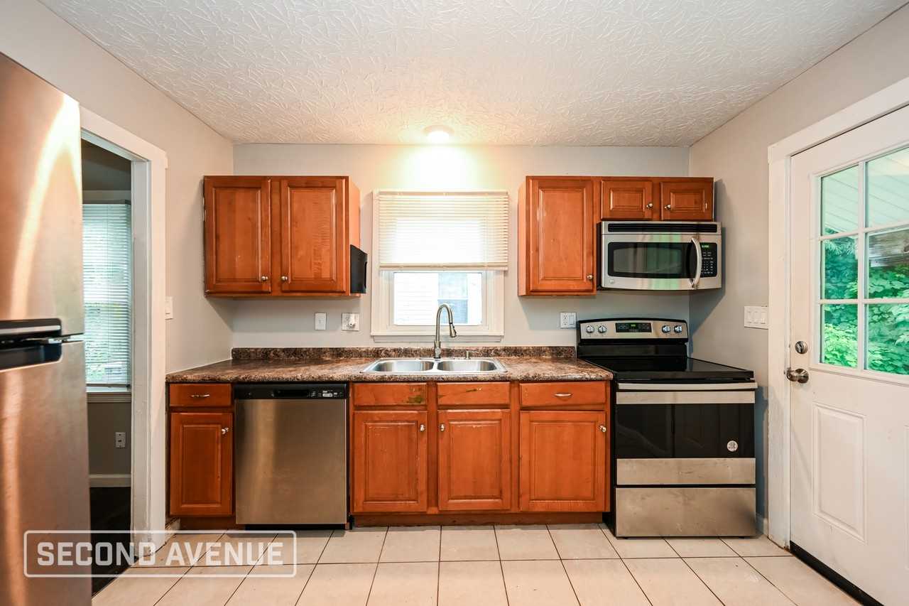 6535 Coffey St - Photo 6 of 27